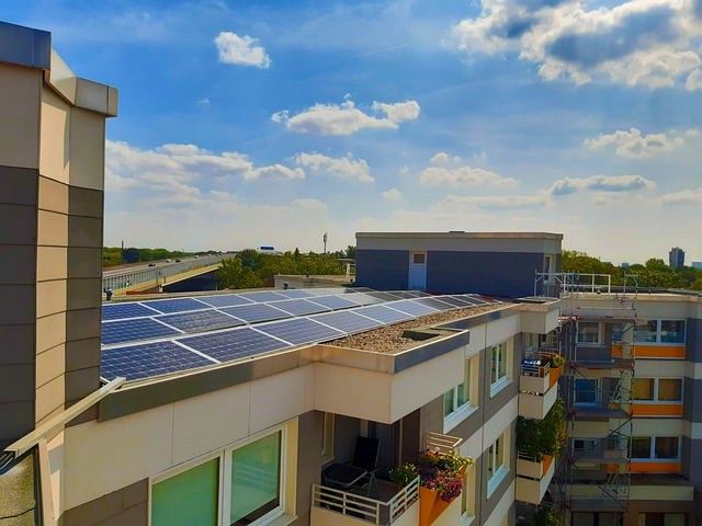 Eco-friendly solar panel system powering a modern house in Gold Coast under a clear blue sky.
